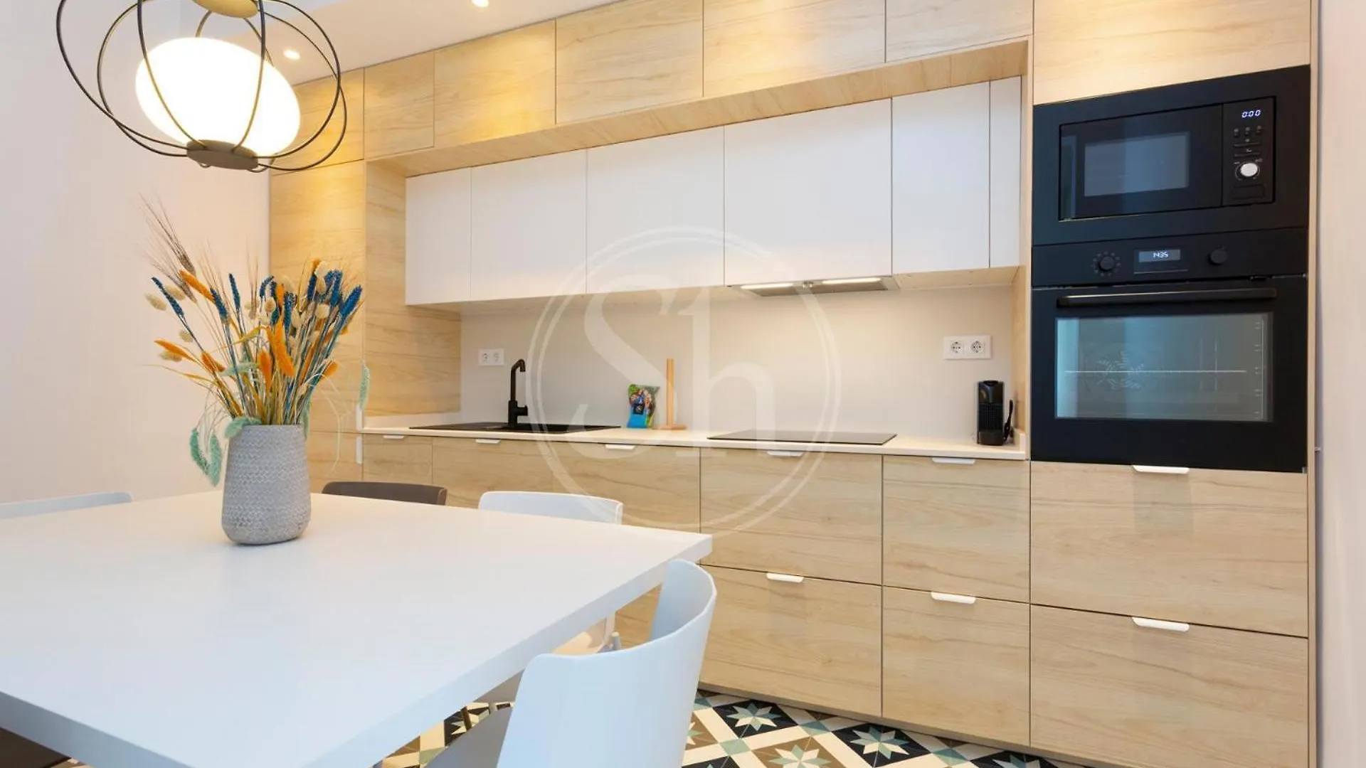 Moderno Apartamento Familiar En Eixample Barcelona 0*,  Spain